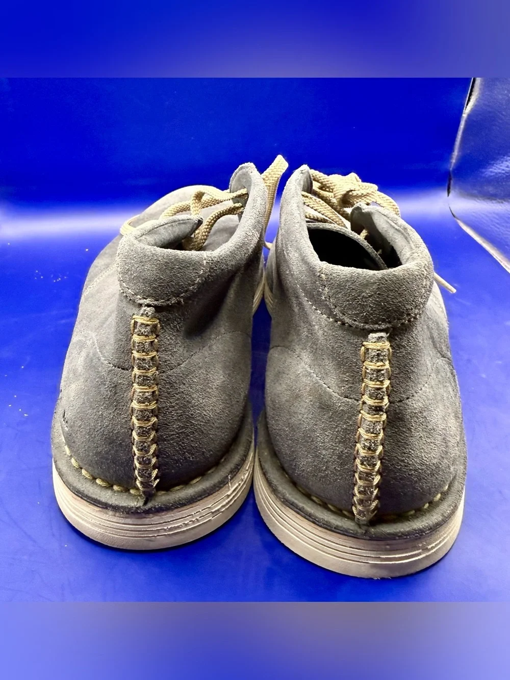 Clarks Collection Mens Chukka Boot Gray Suede Ultimate Comfort 8.5M US